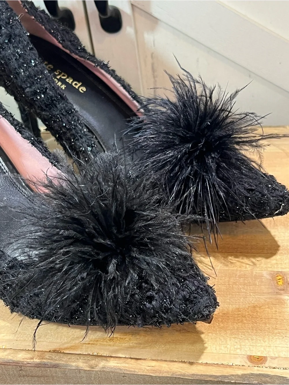 Kate Spade New York Marabou Black Tweed Feather Pom Pom Pumps Heels Size 9